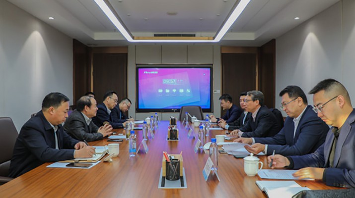 香港新华集团相关负责人到访乐玩体育(中国)