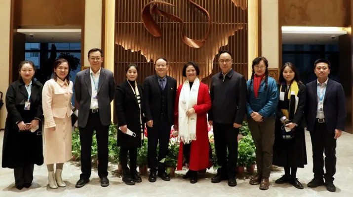 中国木偶艺术剧院院长赵永庄一行来访乐玩体育(中国)