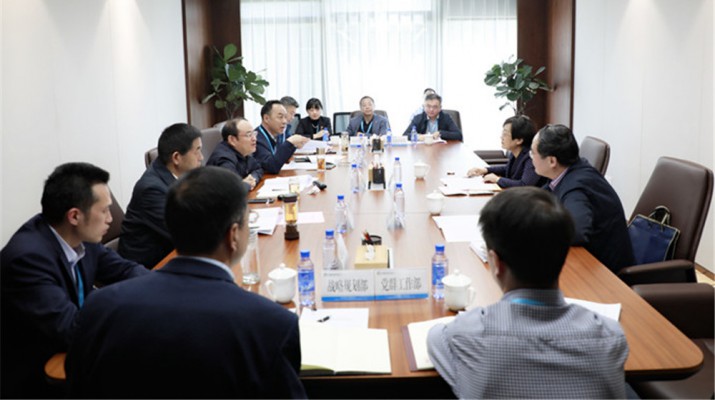 省政府国资委工作组调研乐玩体育(中国)工作开展情况