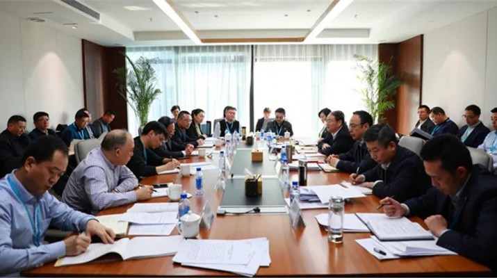 乐玩体育(中国)召开2021年党委理论中心组集中学习（扩大）会议