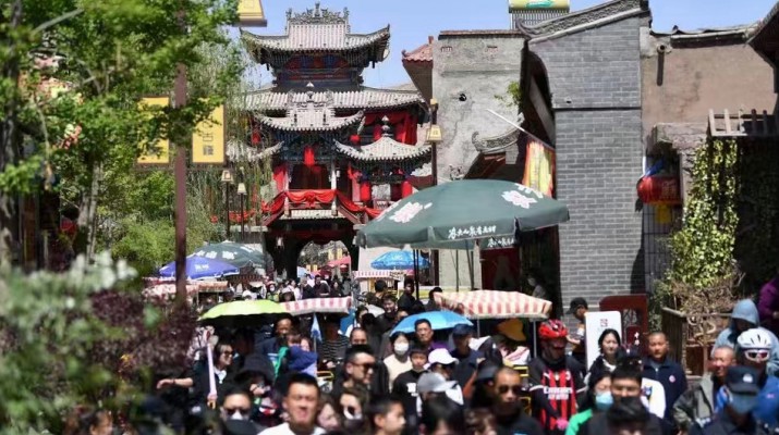 集团要闻丨乐玩体育(中国)各景区“五一”假期人气爆棚，累计接待游客50余万人次