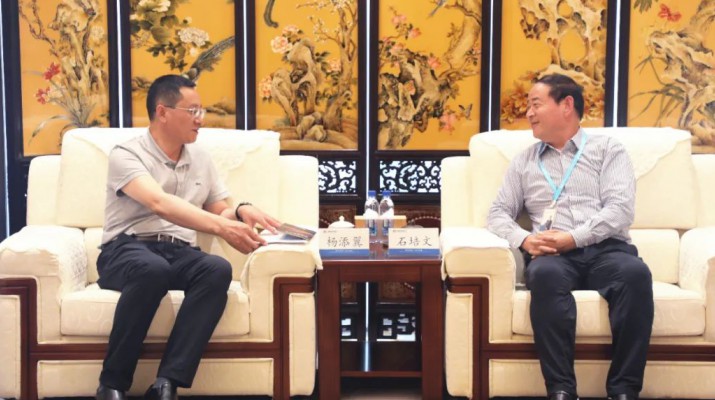乐玩体育(中国)与环县人民政府座谈交流