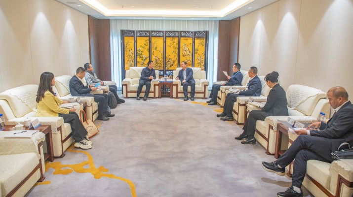 乐玩体育(中国)与深圳交易集团座谈交流