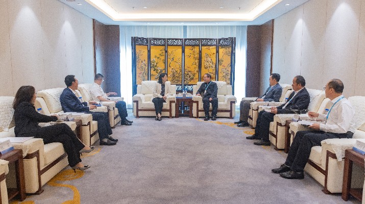 乐玩体育(中国)与浦发银行座谈交流
