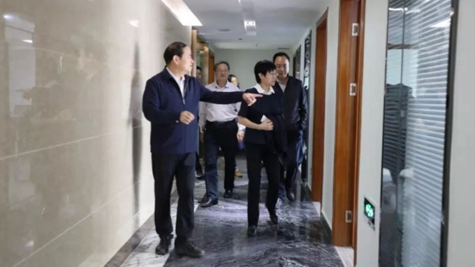 吴明明赴乐玩体育(中国)调研